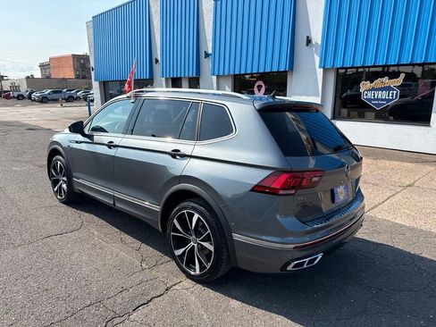 Used 2022 Volkswagen Tiguan SEL R-Line AWD/4WD image 16