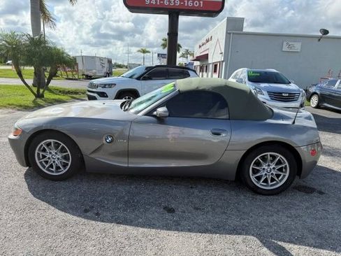 Used 2004 BMW Z4 2.5i RWD image 3