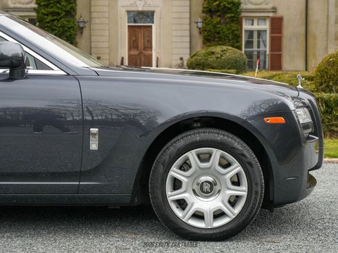 Used 2011 Rolls-Royce Ghost image 11
