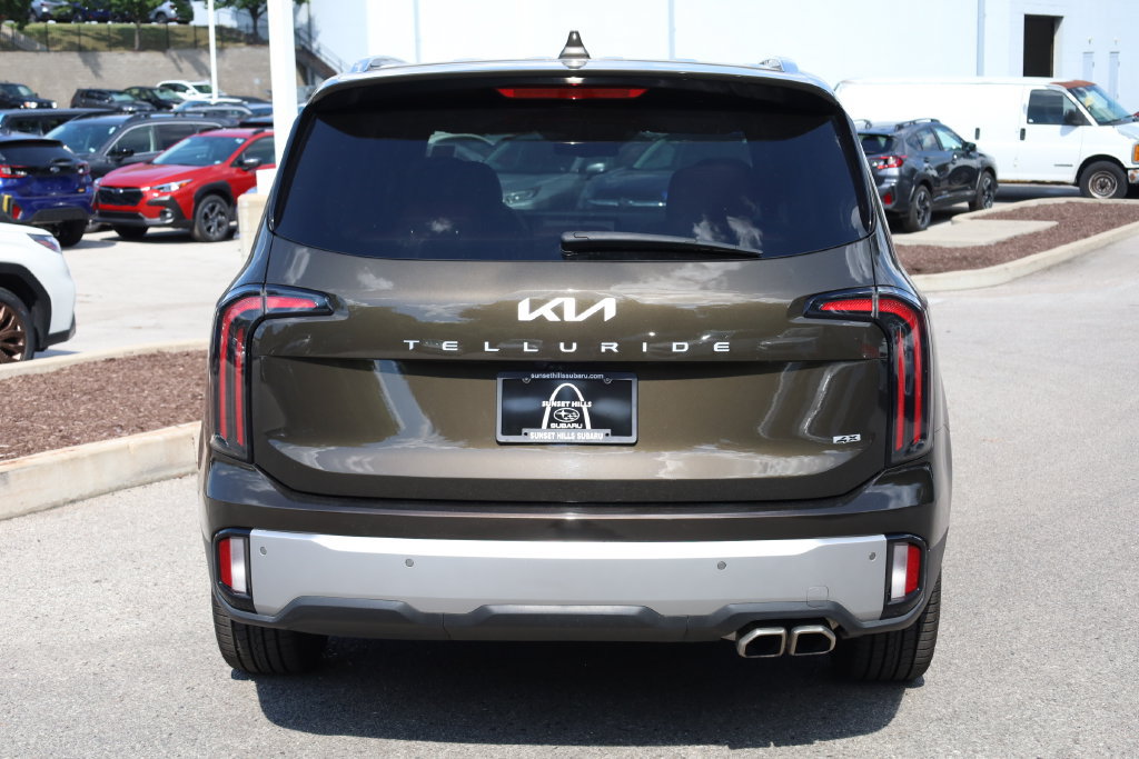 Used 2023 Kia Telluride EX w/ EX Captain's Chair Package AWD/4WD image 6