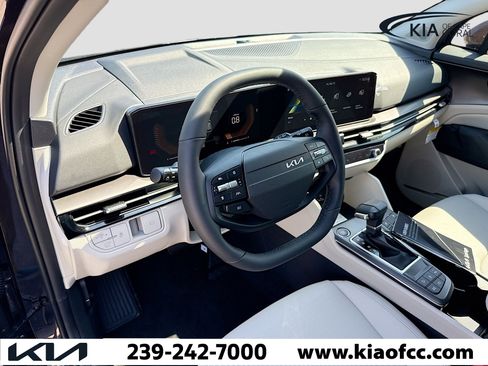 New 2026 Kia Sportage EX w/ EX Panorama Roof Package FWD image 24