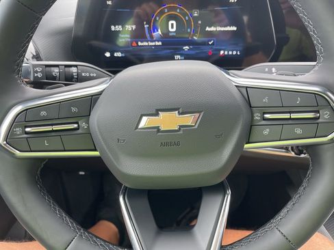 New 2025 Chevrolet Equinox LT w/ Safety and Technology Package image 24