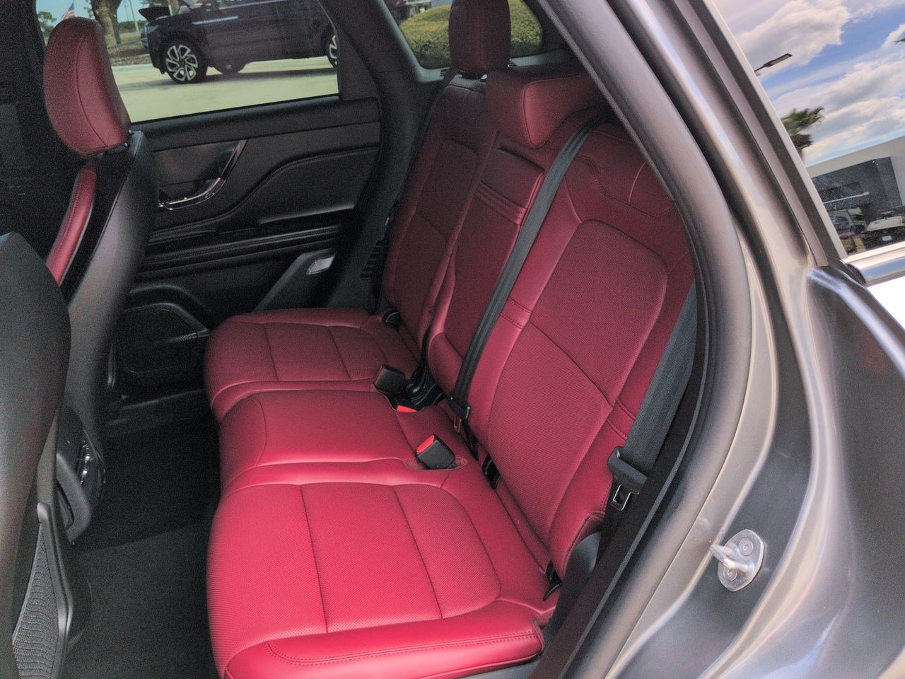 Certified 2026 Lincoln Corsair Reserve w/ Jet Appearance Package FWD image 15