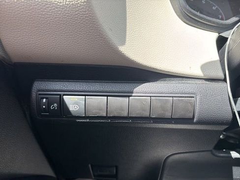 Used 2025 Toyota Corolla LE image 15