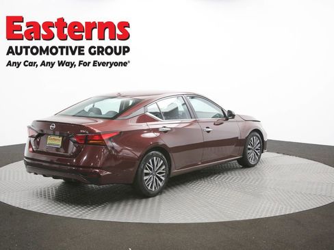 Used 2023 Nissan Altima 2.5 SV FWD image 40