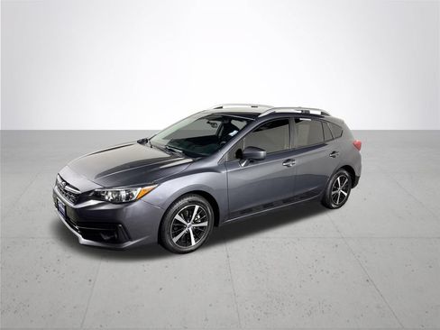 Certified 2022 Subaru Impreza 2.0i Premium AWD/4WD image 2