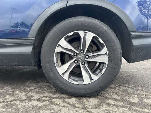 Used 2017 Honda CR-V LX image 4