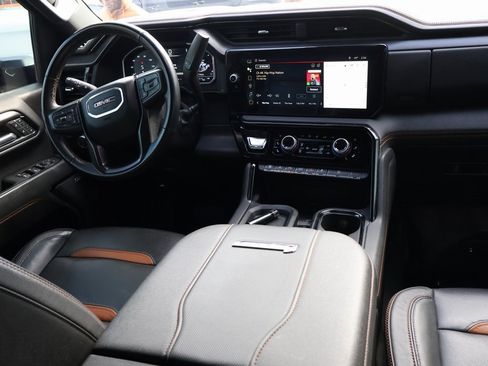 Used 2024 GMC Sierra 2500 AT4 w/ AT4 Premium Plus Package image 17