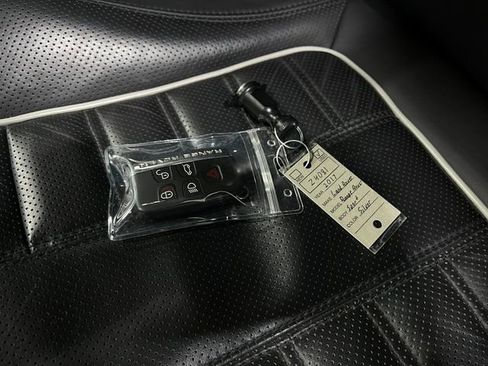 Used 2017 Land Rover Range Rover Sport SVR image 38