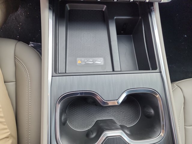 New 2027 GMC Acadia Elevation w/ Elevation Premium Package AWD/4WD image 12