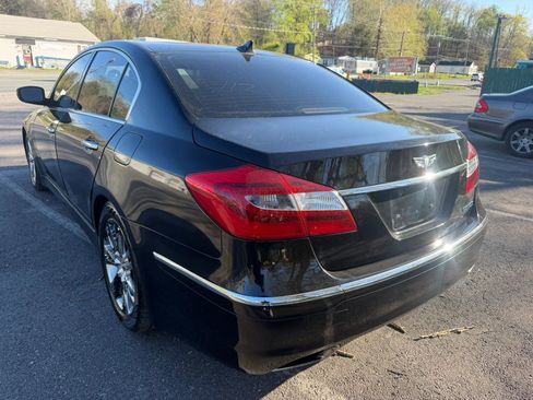 Used 2012 Hyundai Genesis 3.8 w/ Premium Pkg RWD image 10
