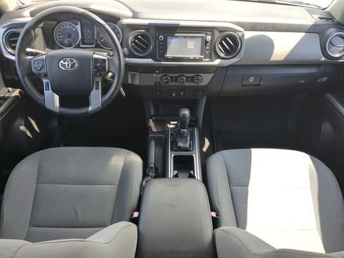 Used 2019 Toyota Tacoma SR5 RWD image 13