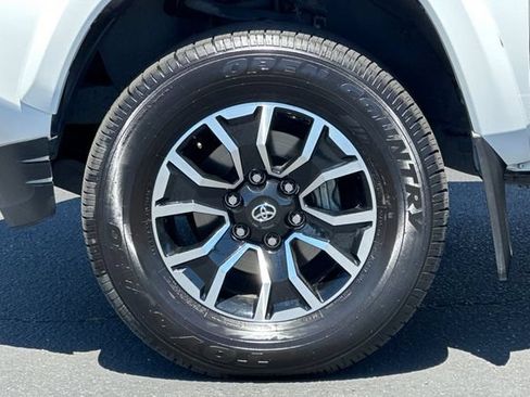 Used 2023 Toyota Tacoma TRD Sport w/ Advanced Technology Package AWD/4WD image 28