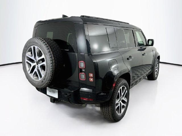 New 2026 Land Rover Defender 110 X-Dynamic SE AWD/4WD image 5