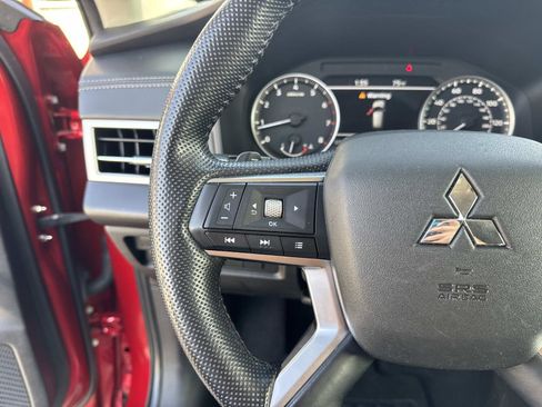 Used 2022 Mitsubishi Outlander SE image 22