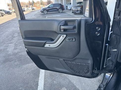 Used 2014 Jeep Wrangler Unlimited Sport image 12