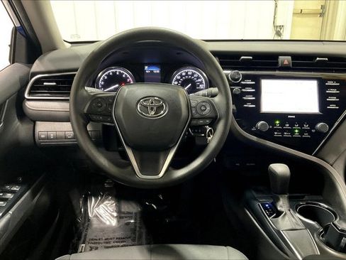 Certified 2020 Toyota Camry LE image 6