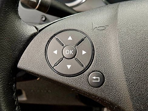 Used 2010 Mercedes-Benz C 300 4MATIC Sedan image 12