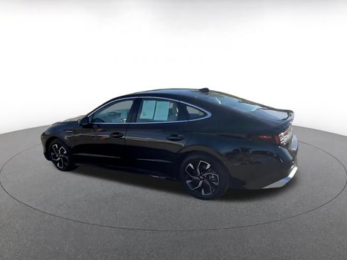 Used 2025 Hyundai Sonata SEL FWD image 10