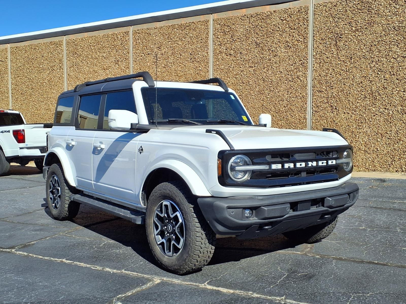 Used 2023 Ford Bronco Outer Banks AWD/4WD image 15