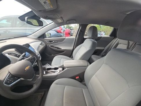 Used 2017 Chevrolet Malibu Hybrid w/ Driver Confidence Package FWD image 3