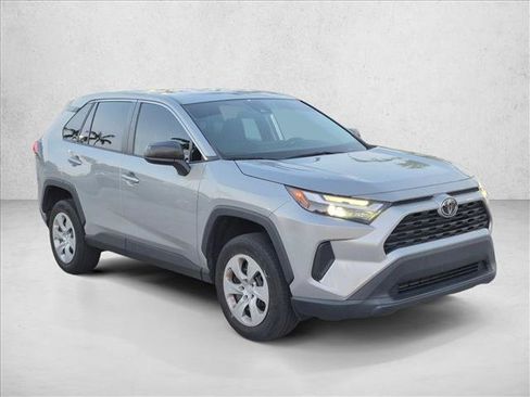 Used 2024 Toyota RAV4 LE FWD image 3