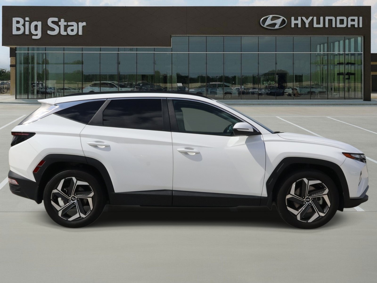Used 2023 Hyundai Tucson SEL w/ Convenience Package FWD image 5