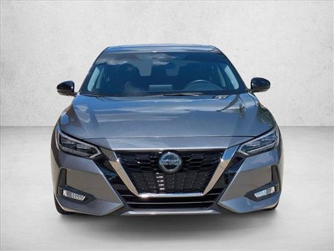 Used 2023 Nissan Sentra SR w/ SR Premium Package FWD image 2