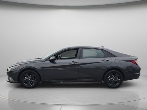 Used 2023 Hyundai Elantra SEL FWD image 3