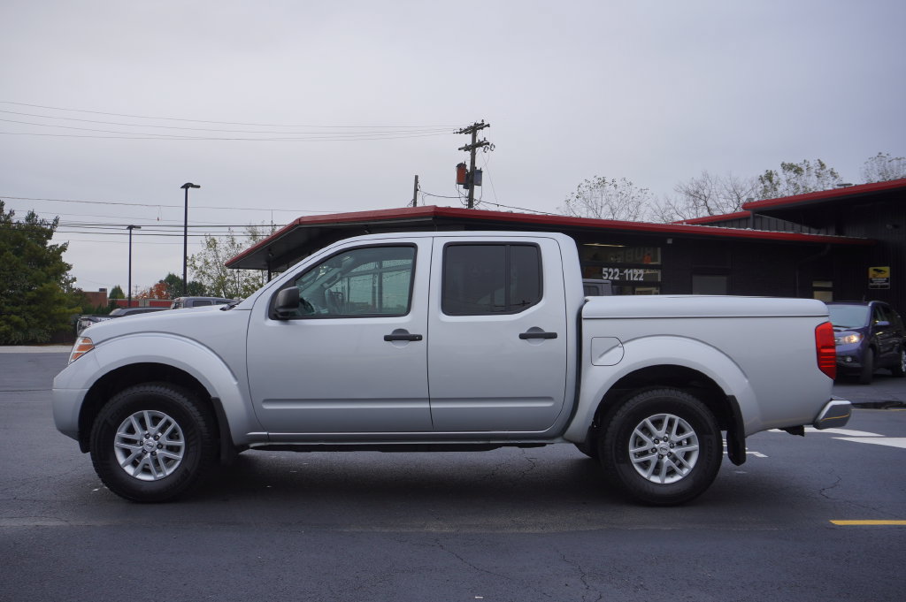 Used 2014 Nissan Frontier SV w/ SV Value Truck Package AWD/4WD image 4