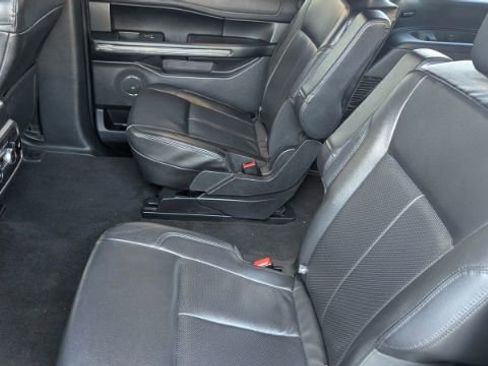 Used 2021 Ford Expedition Max XLT image 20