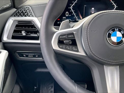 Used 2026 BMW X7 xDrive40i w/ Executive Package image 26