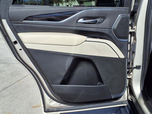 Used 2021 Cadillac Escalade Sport w/ Driver Assist Tech Package image 18