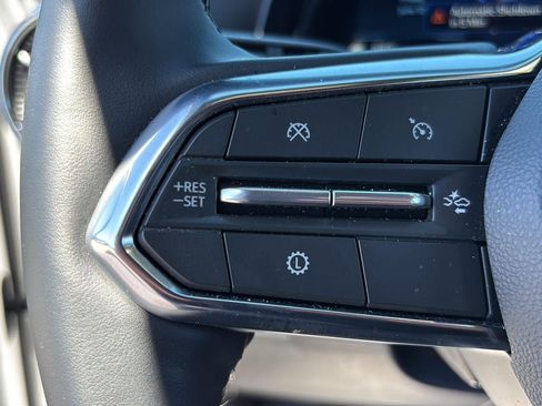 Used 2026 Chevrolet Equinox LT FWD image 10