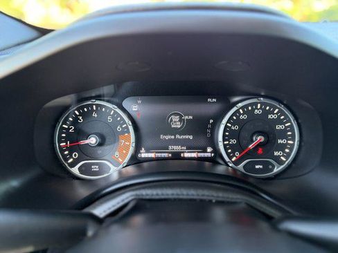 Certified 2023 Jeep Renegade Latitude w/ Sun/Sound Group AWD/4WD image 15