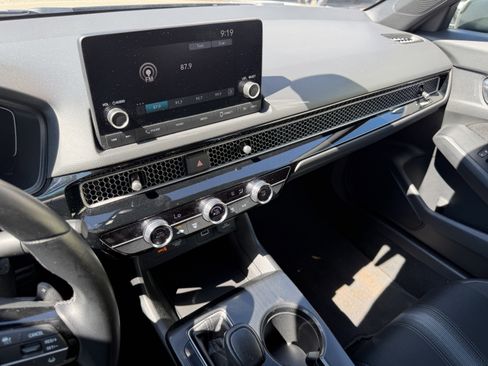 Used 2023 Honda Civic Sport image 17