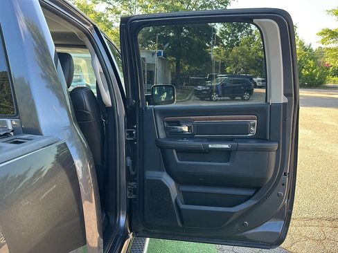 Used 2017 RAM 1500 Laramie AWD/4WD image 22
