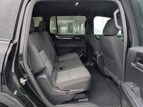 Used 2025 GMC Acadia Elevation image 33