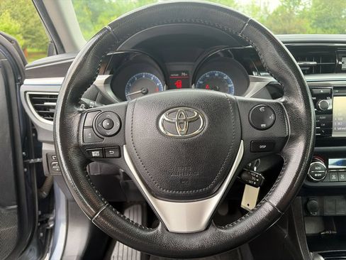 Used 2016 Toyota Corolla S FWD image 19