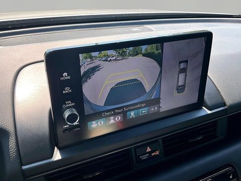 Certified 2025 Honda Pilot TrailSport image 11