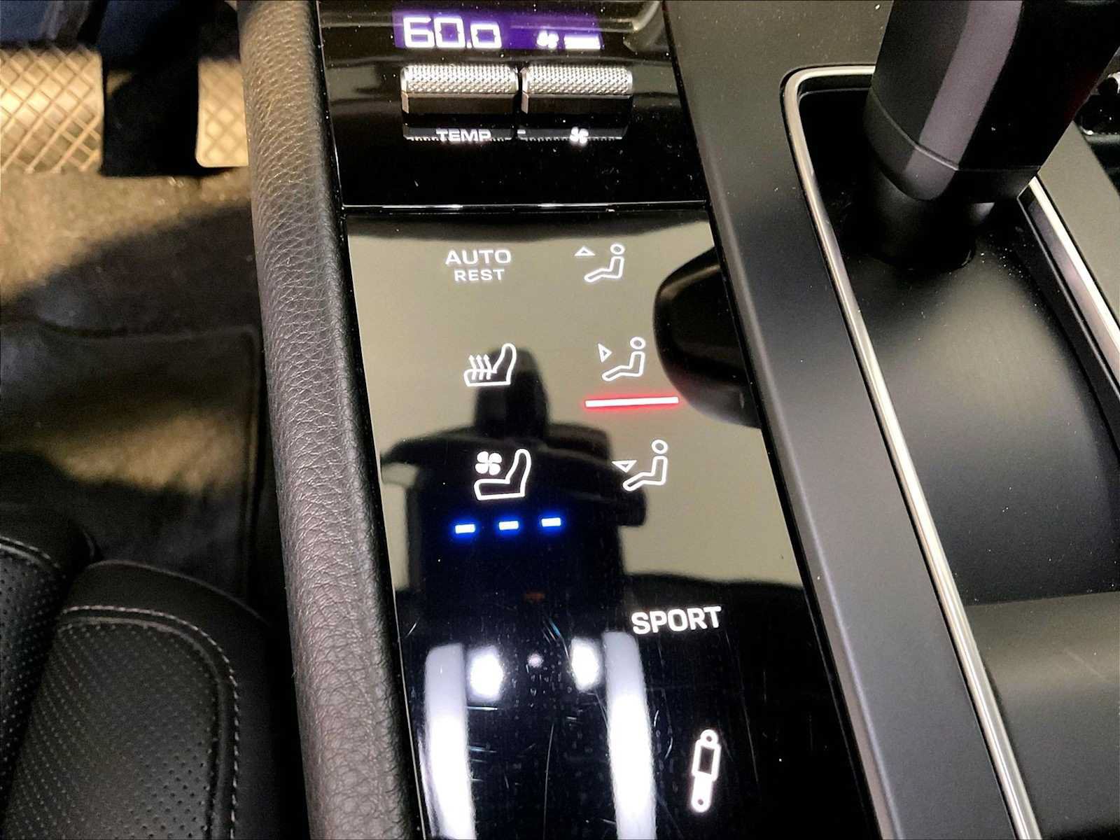 Certified 2023 Porsche Macan S AWD/4WD image 38
