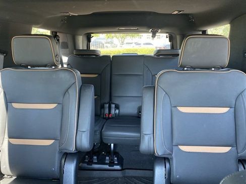 Used 2024 GMC Yukon AT4 w/ Technology Package AWD/4WD image 36