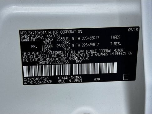 Used 2018 Toyota RAV4 XLE AWD/4WD image 30