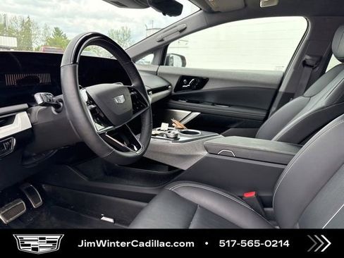 Certified 2025 Cadillac Optiq Sport 2 w/ LPO, Floor Liner Package AWD/4WD image 12