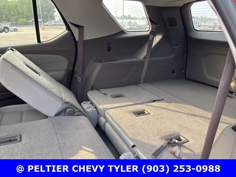 Used 2020 Chevrolet Traverse LT FWD image 19