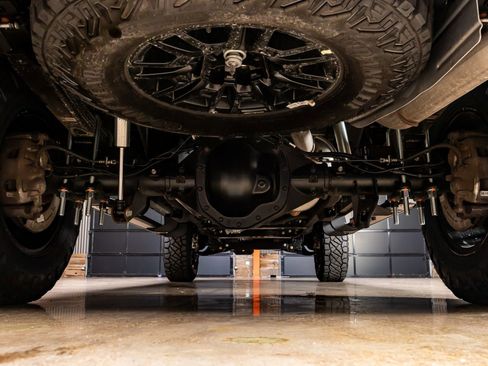 Used 2025 Chevrolet Silverado 2500 ZR2 image 16