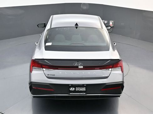 Certified 2025 Hyundai Elantra SEL image 16