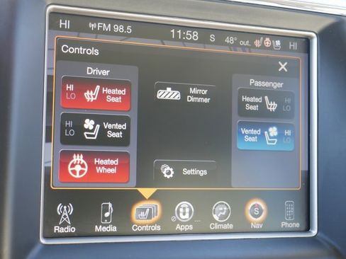 Used 2016 Jeep Grand Cherokee Overland w/ Advanced Technology Group image 21