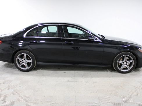 Used 2017 Mercedes-Benz E 300 4MATIC image 25
