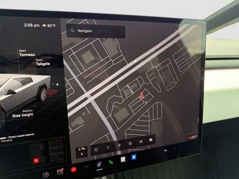 Used 2024 Tesla Cybertruck AWD Crew Cab image 15